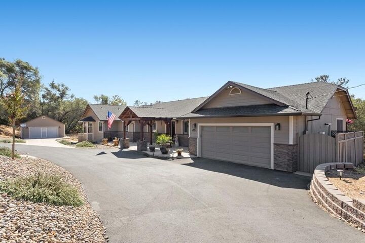 5860 Saddlehorn Road  Shingle Springs CA 95682 photo