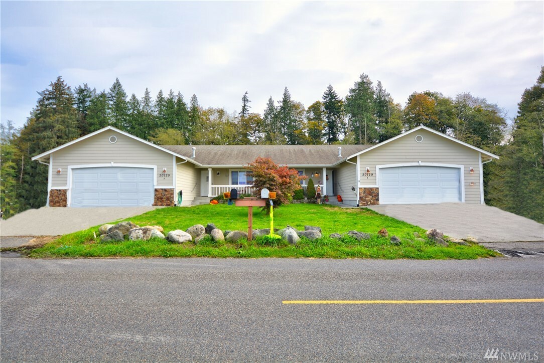 Property Photo:  20129 43rd Ave NE A &Amp B  WA 98223 