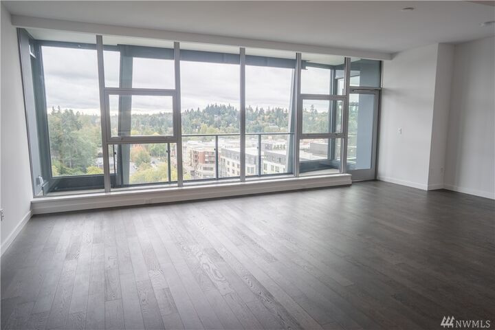 Property Photo: 188 Bellevue Wy NE 906 WA 98004