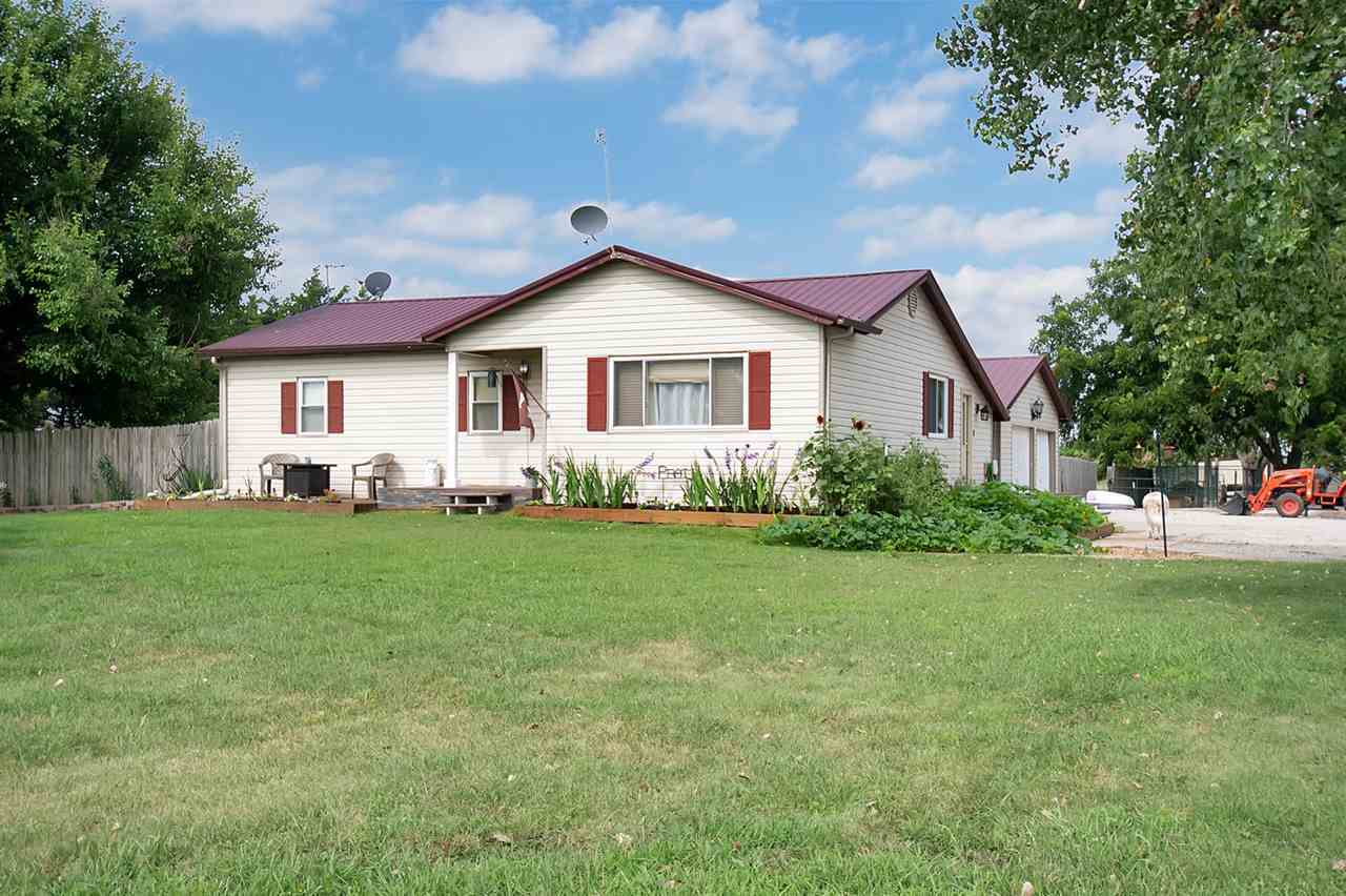 Property Photo:  14117 SW Meadowlark Rd  KS 67133-8419 