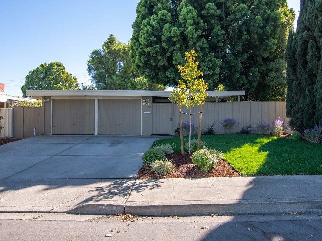 221 Lassen Avenue  Mountain View CA 94043 photo