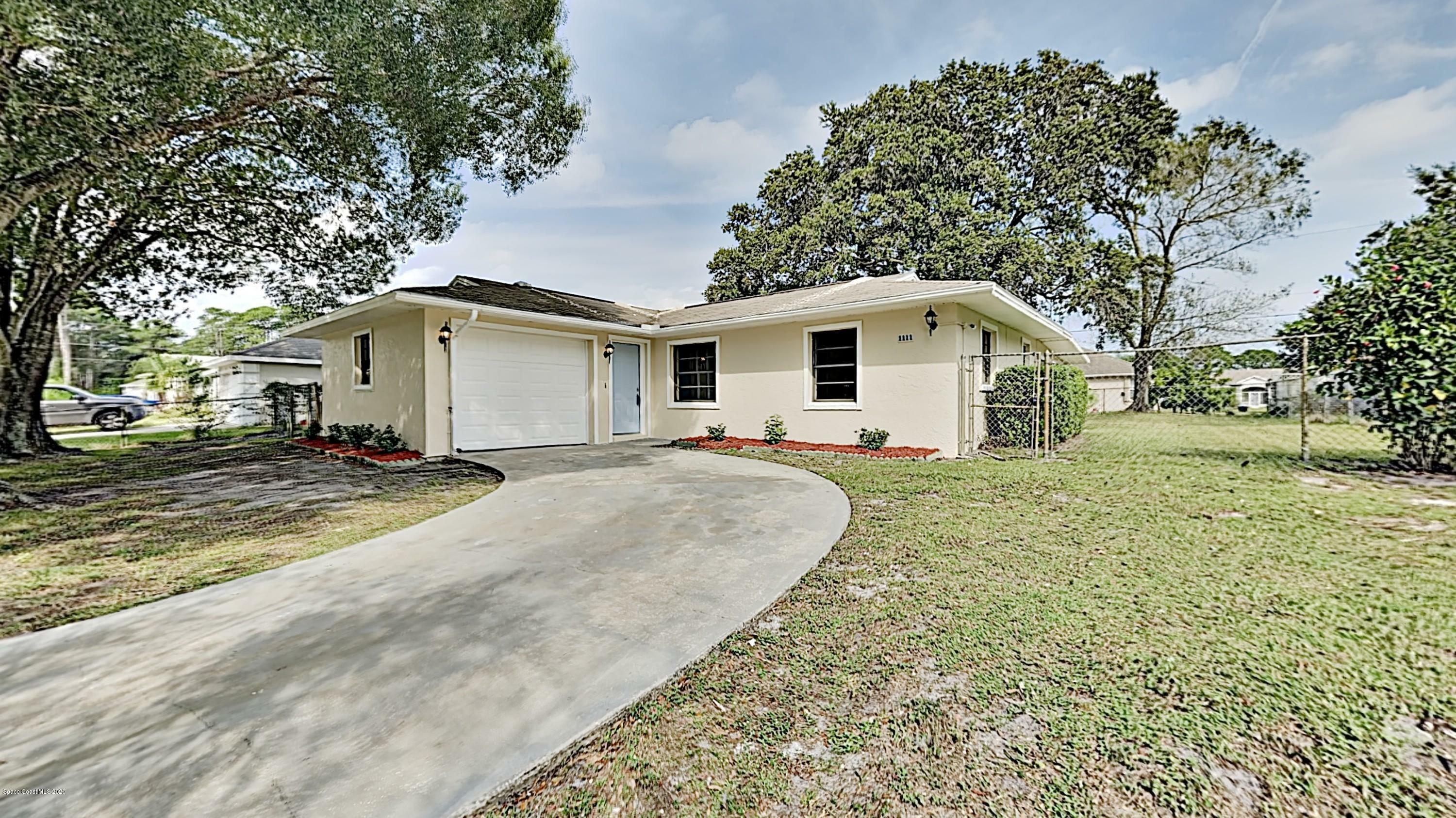 Property Photo:  1111 Emerald Road SE  FL 32909 