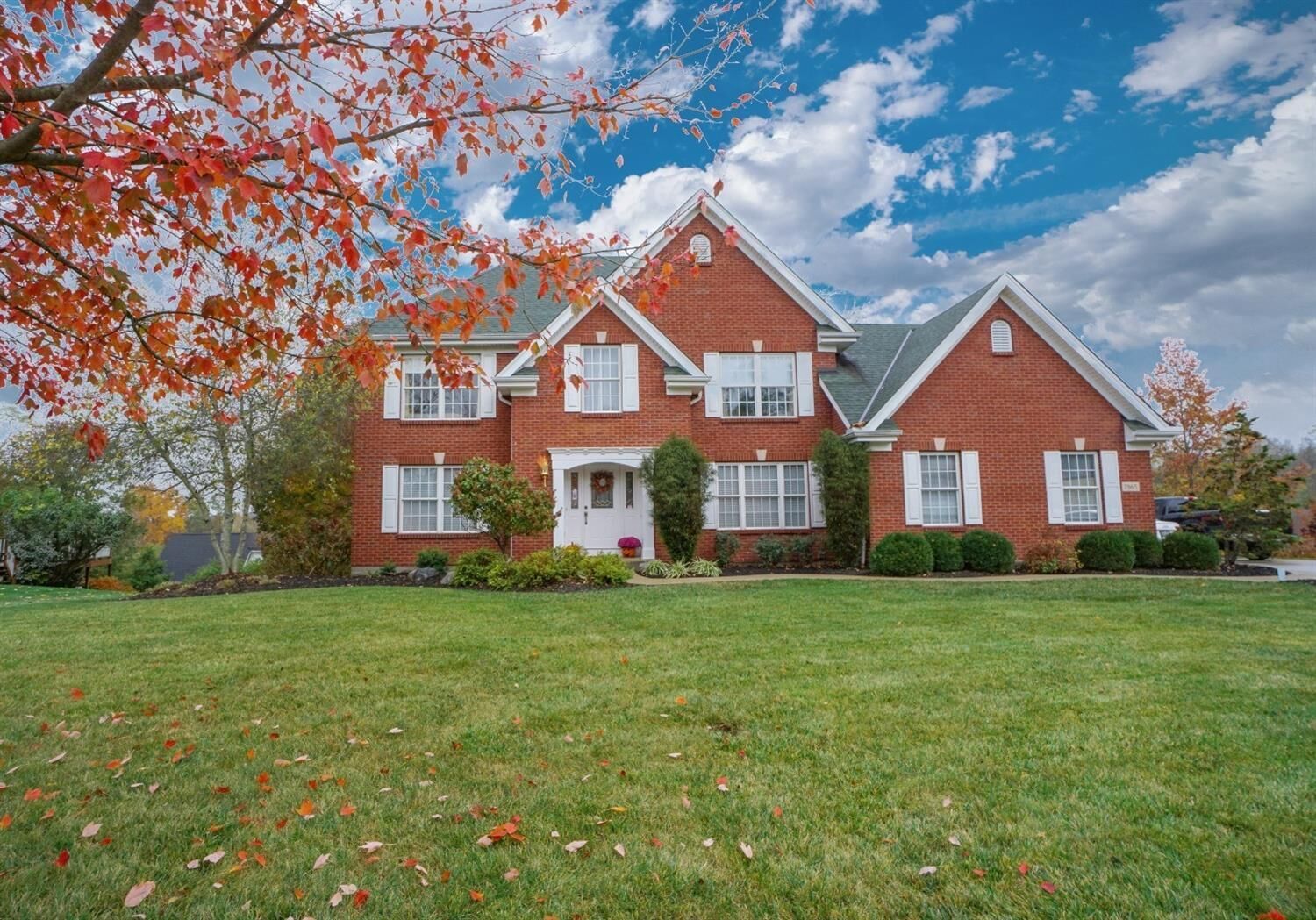 Property Photo:  7865 Dennler Ln  OH 45247 