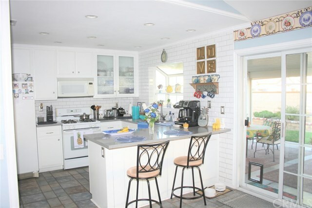 Property Photo:  2913 S Marigold Avenue  CA 91761 