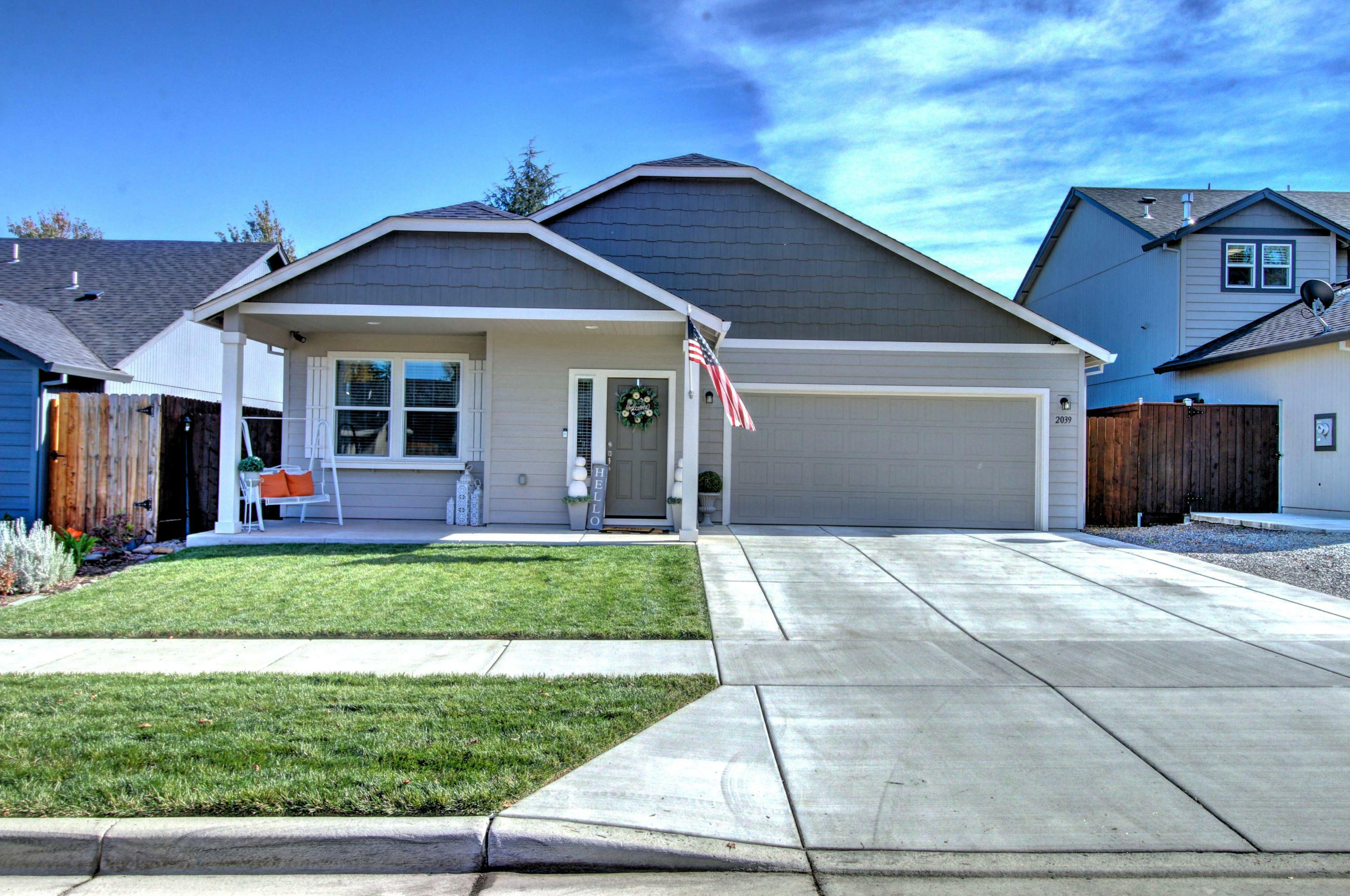 2039 Milton Lane  Medford OR 97501 photo