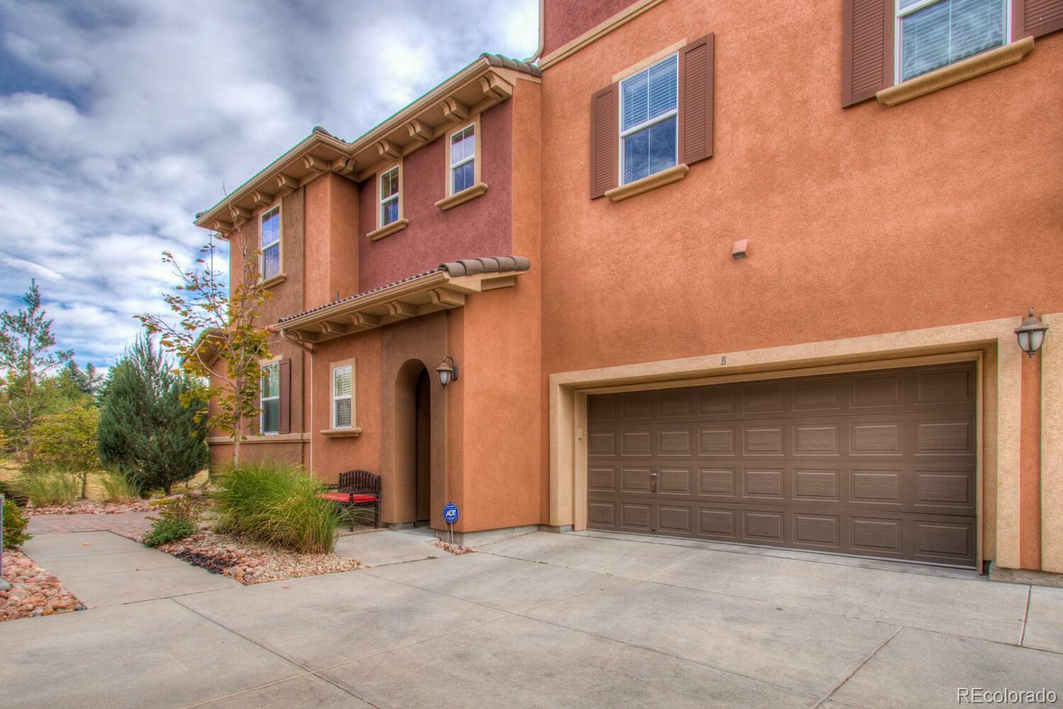 Property Photo:  9386 Loggia Street B  CO 80126 