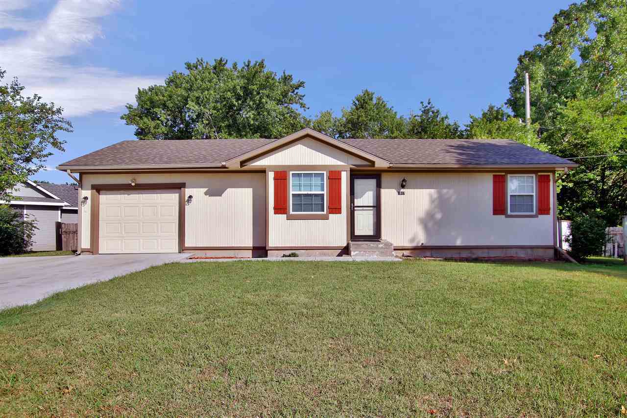 Property Photo:  1017 Lulu St  KS 67010 