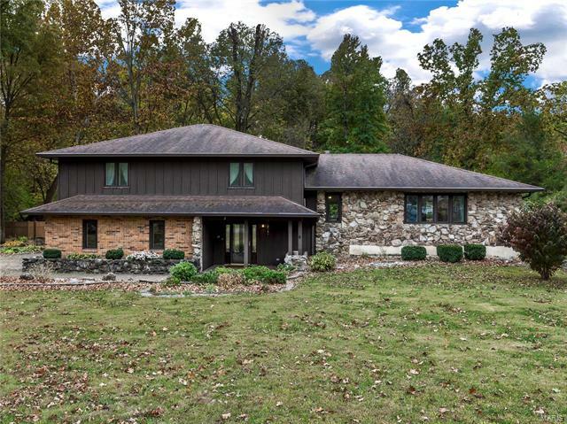Property Photo: 2 Burdick Creek Rd IL 62234