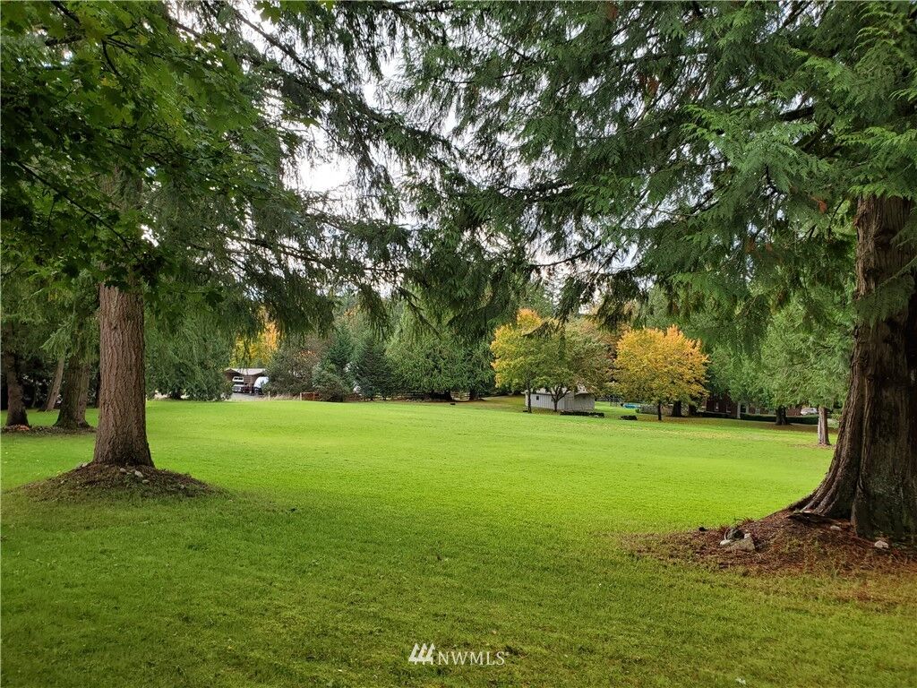 Property Photo: 5911 228th NE WA 98053