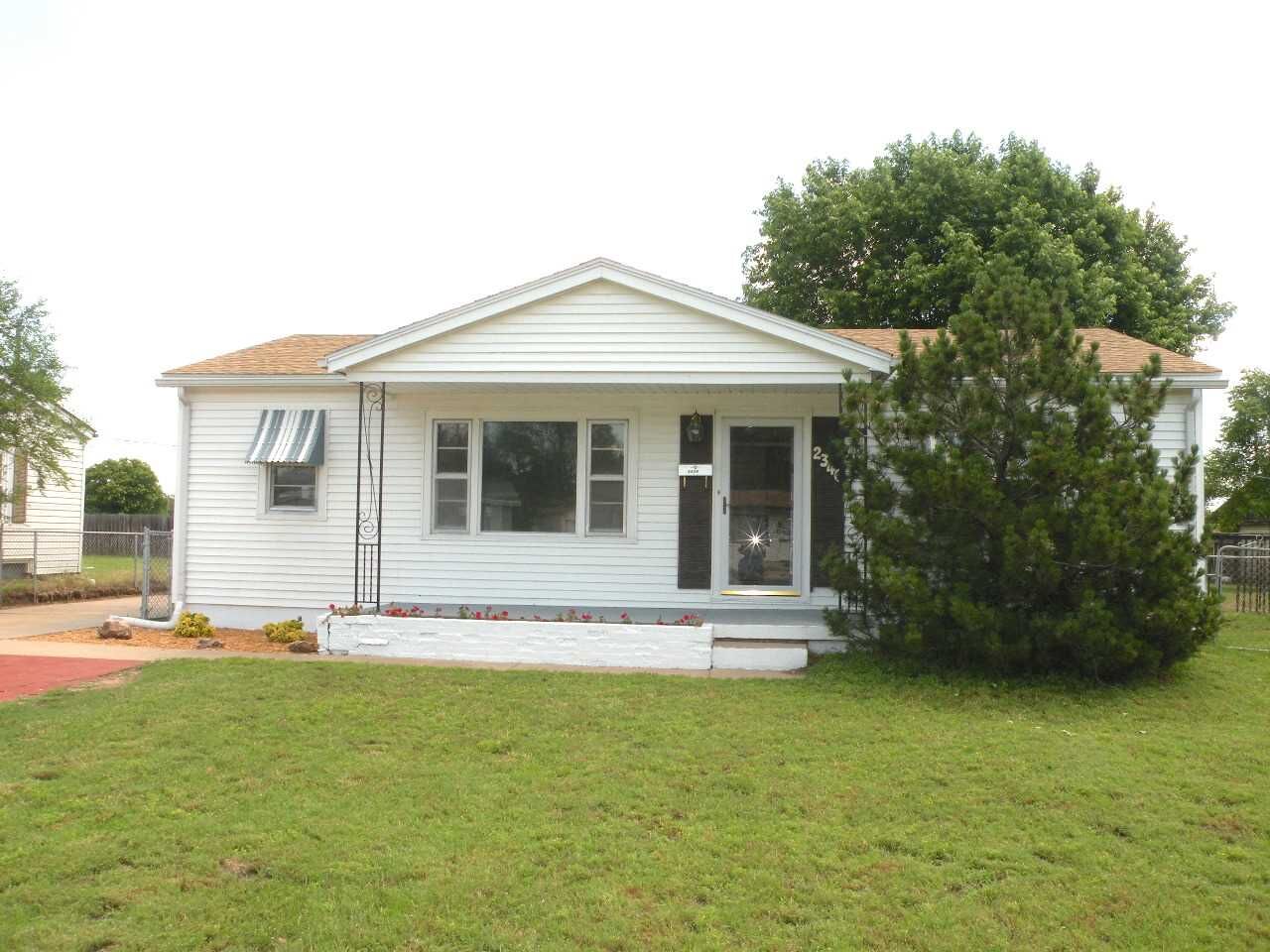 Property Photo: 2346 S Osage Ave KS 67213