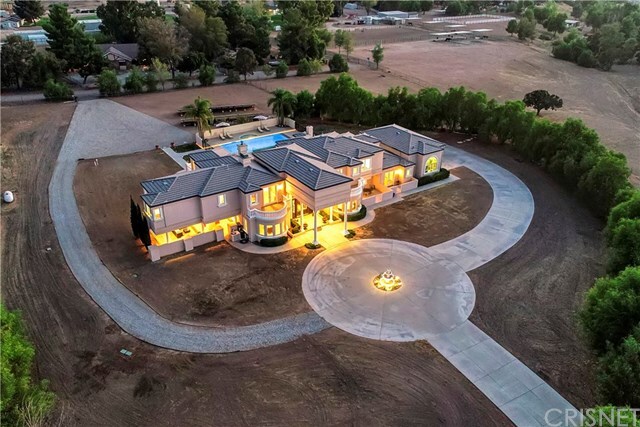 Property Photo:  10315 White Fox Lane  CA 91390 