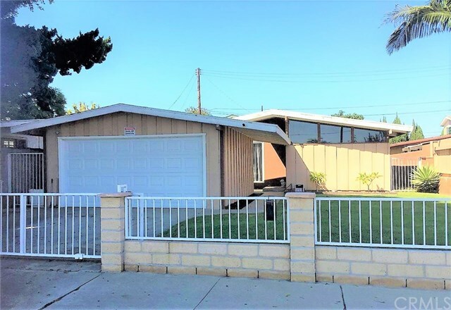 Property Photo:  809 E Lomita Boulevard  CA 90744 