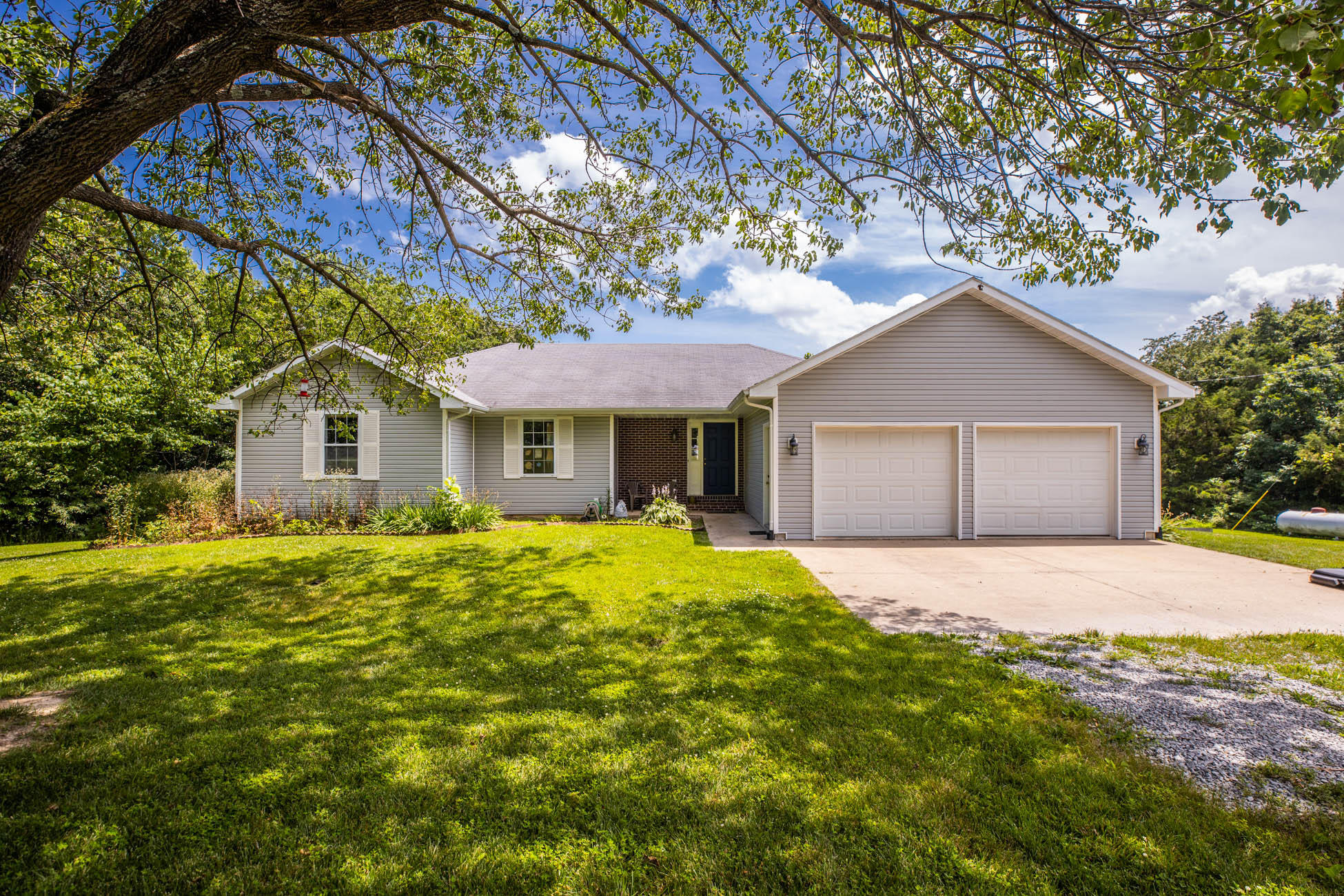 Property Photo:  4720 E Flamingo Dr  MO 65255 