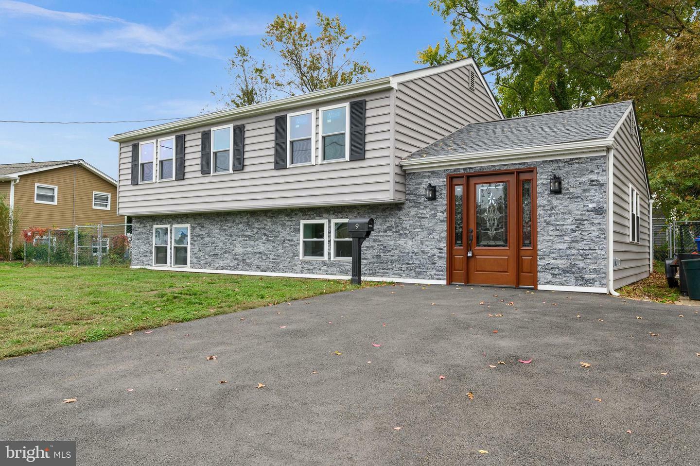 Property Photo:  9 Cynwyd Drive  NJ 08016 