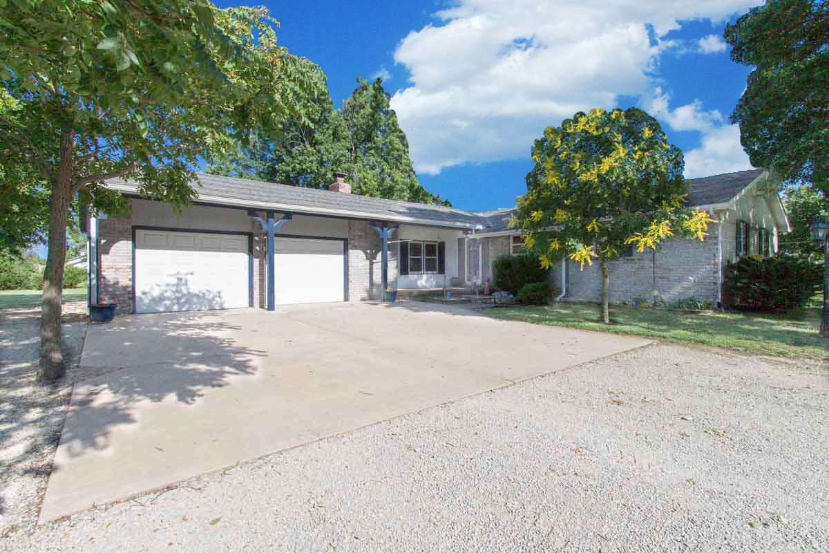 Property Photo:  15464 SW County Line Rd  KS 67133 