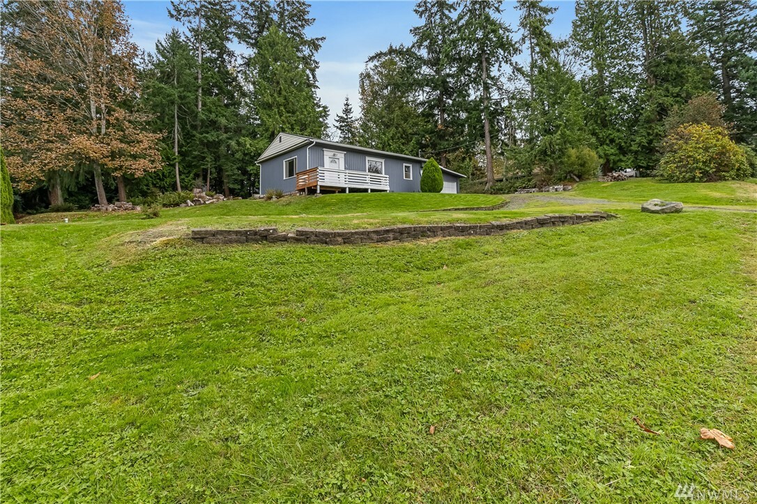 Property Photo:  521 38th St  WA 98229 