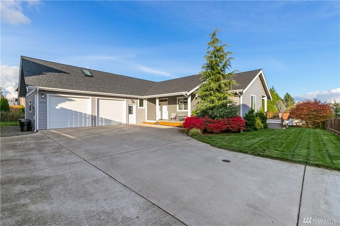 Property Photo:  2474 Pheasant Wy  WA 98248 