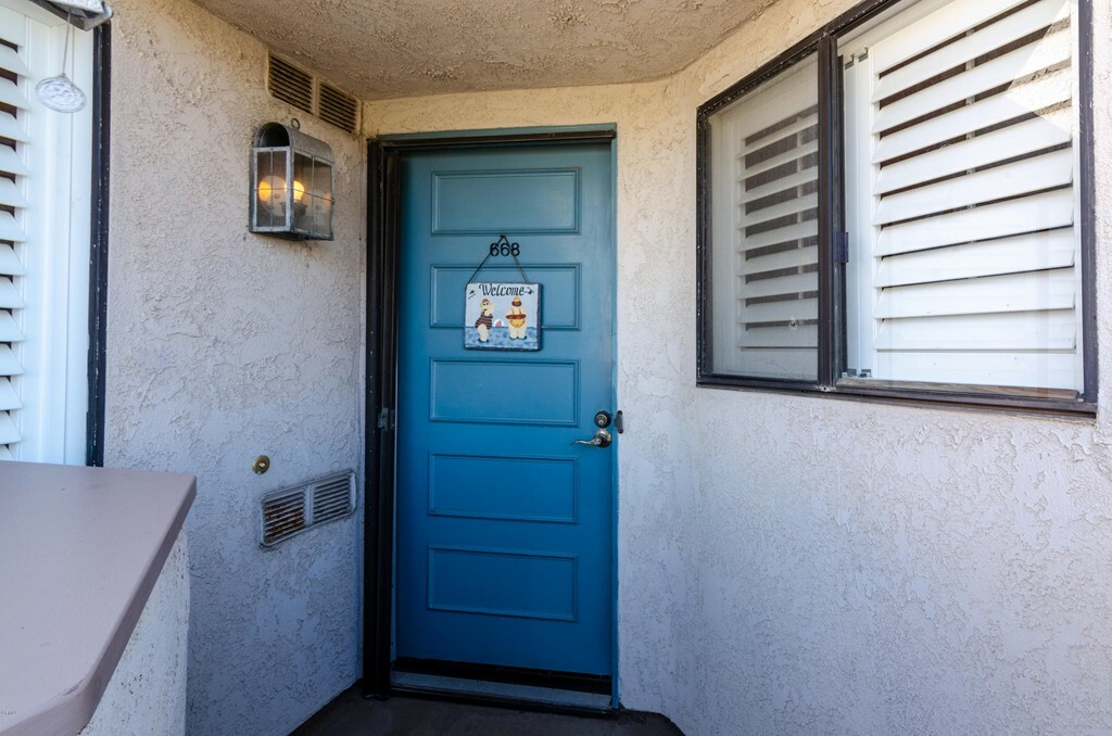 Property Photo:  668 Island View Circle  CA 93041 