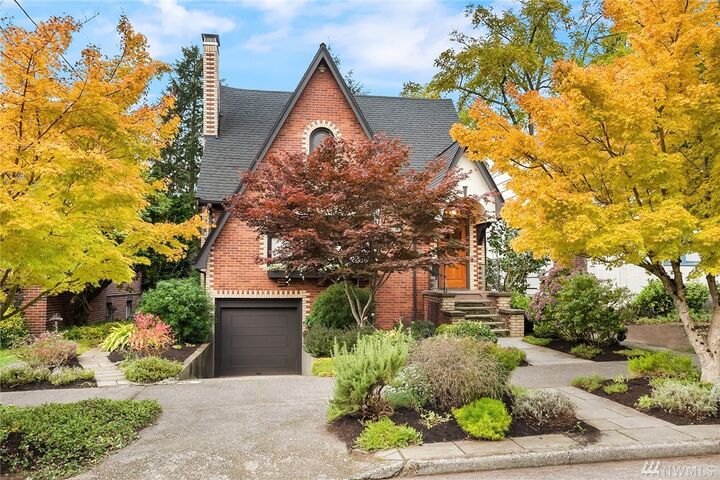 Property Photo:  6225 31st Ave NE  WA 98115 