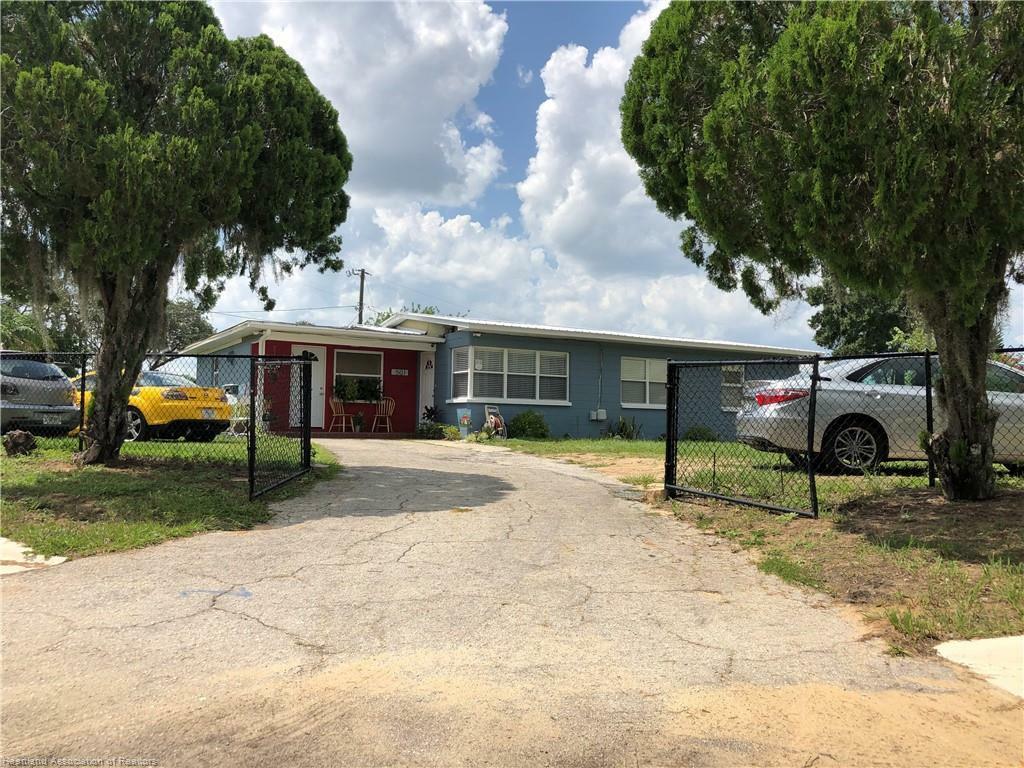 Property Photo:  501 E Canfield Street  FL 33825 