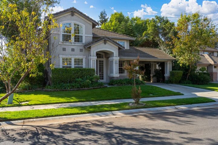 4024 Vistosa Street  Davis CA 95618 photo