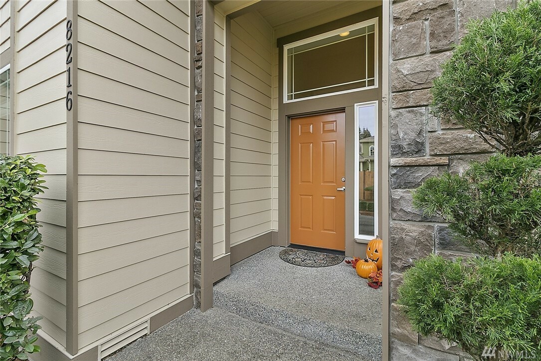 Property Photo: 8216 234th St SW WA 98026
