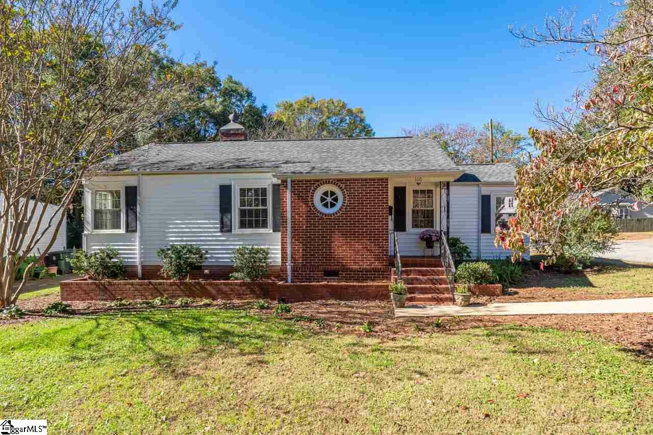 Property Photo:  100 Wilshire Drive  SC 29609 