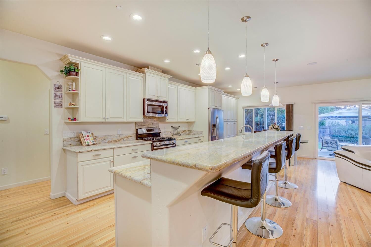 Property Photo:  2844 La Colina Way  CA 95608 