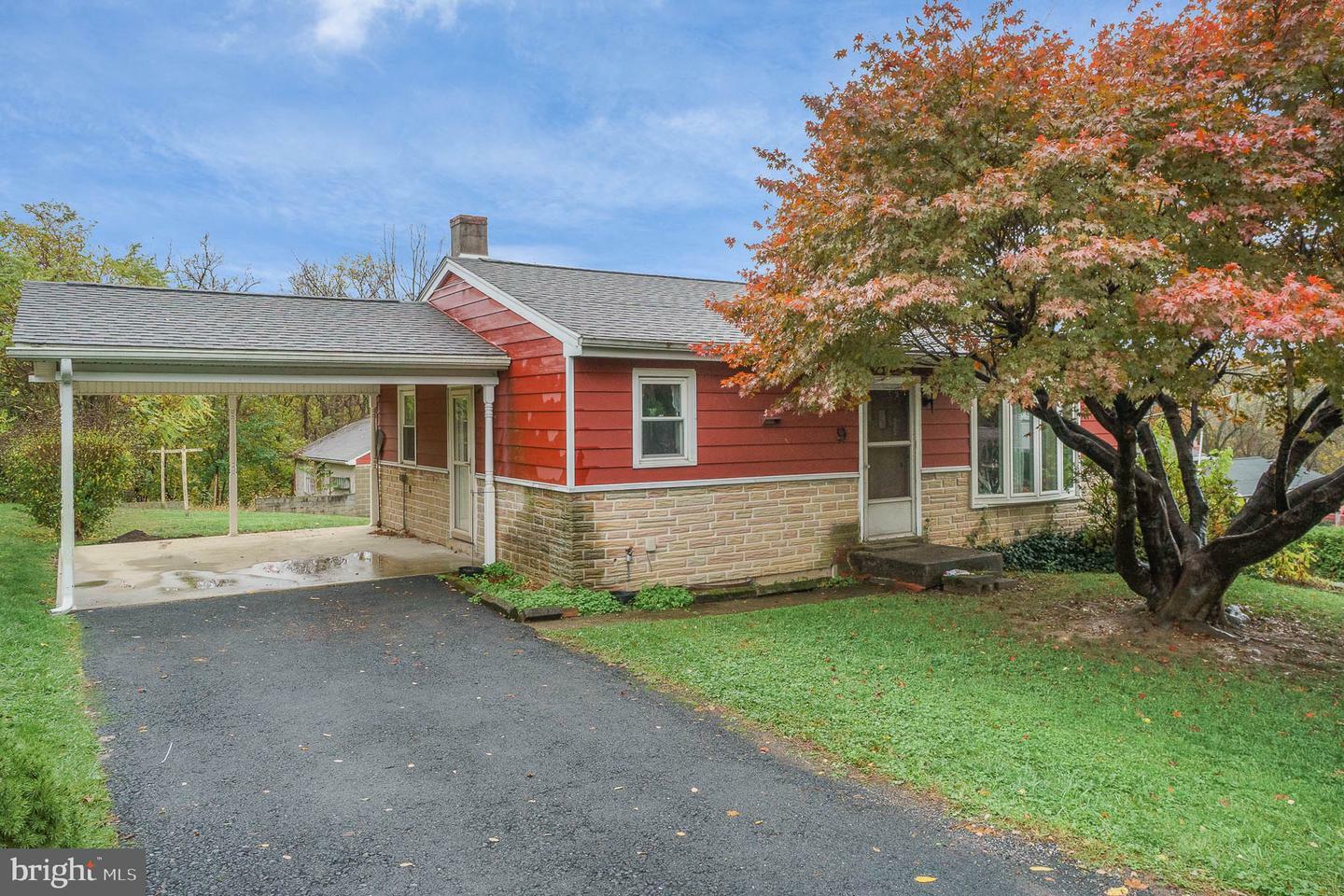 Property Photo: 9 W Highland Avenue PA 17025