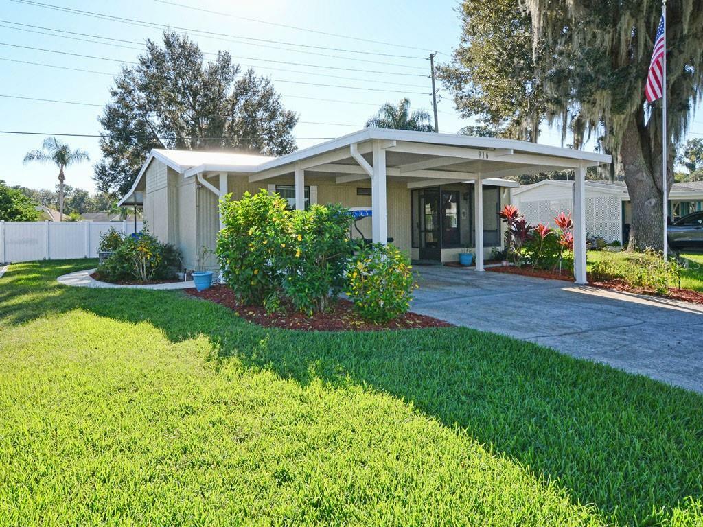 Property Photo:  916 Patriot Place  FL 32778 