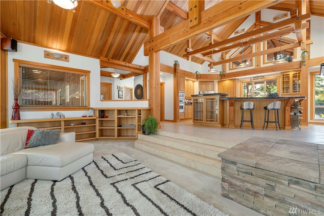 Property Photo: 27300 110th Ave SE WA 98030
