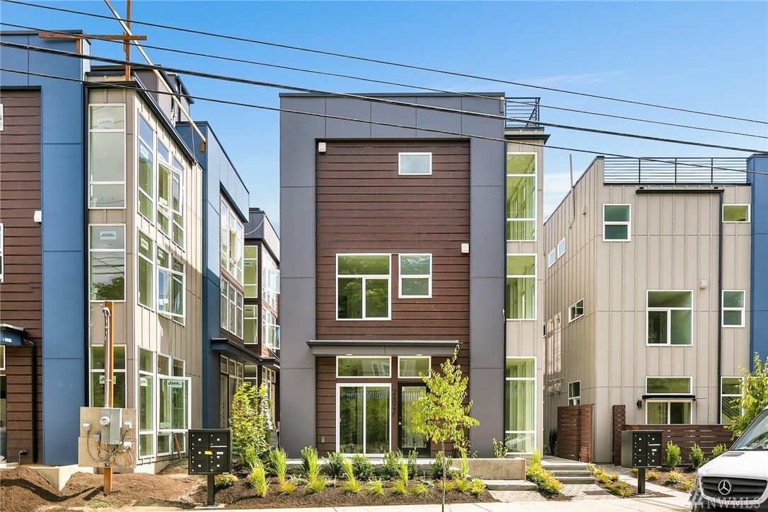 Property Photo:  2408 A Dexter Ave N  WA 98109 