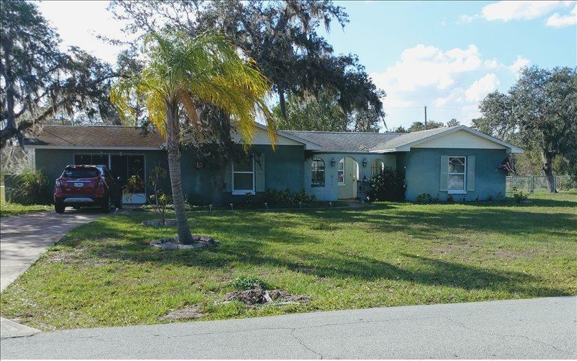 Property Photo:  605 S Egret Street  FL 33870 