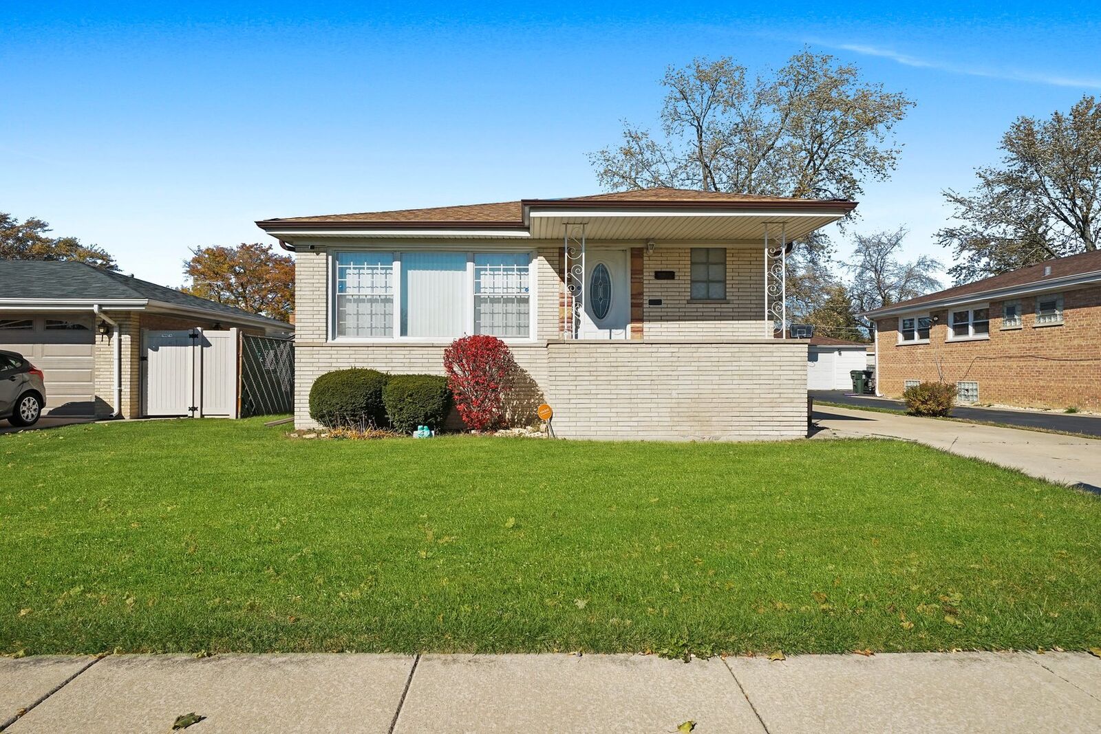 Property Photo: 1030 Blouin Drive IL 60419
