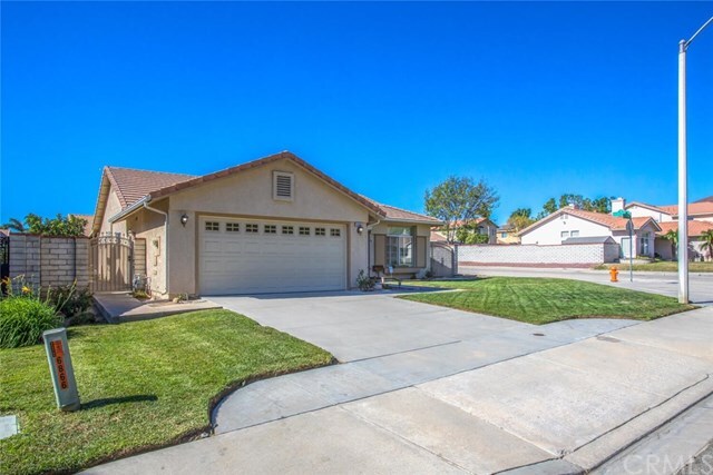 Property Photo: 6866 Country Oaks Drive 1 CA 92346