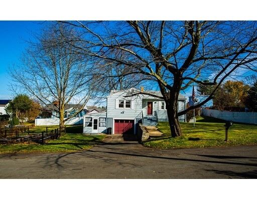 Property Photo:  17 Alton Rd  MA 01844 