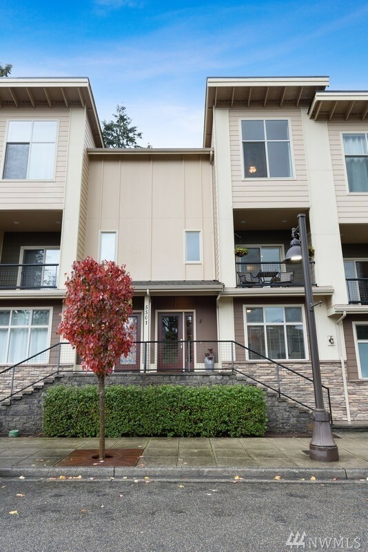 Property Photo:  5501 234th St SW 3  WA 98043 