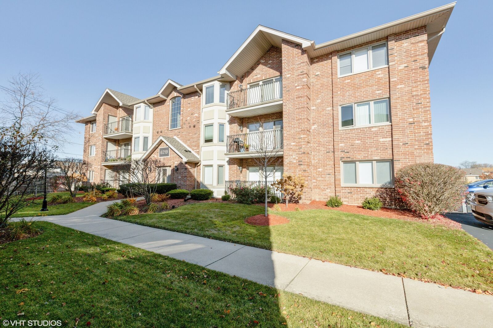 Property Photo:  6219 West 94th Street 1sw  IL 60453 