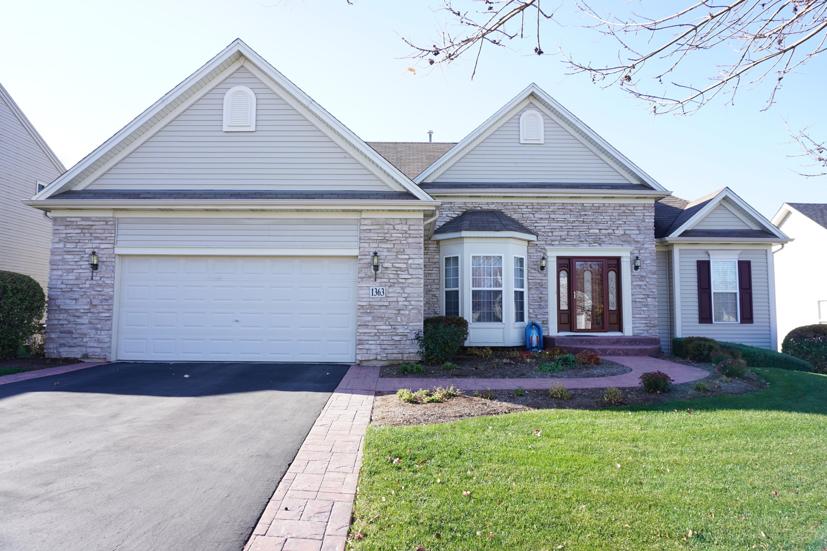 Property Photo:  1363 Sycamore Lane  IL 60538 