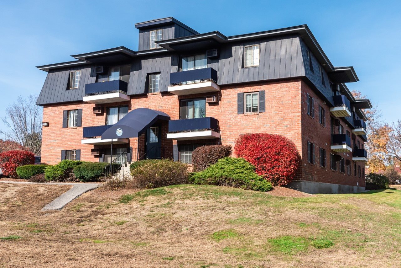 Property Photo: 64 Dunbarton Road 1E NH 03102