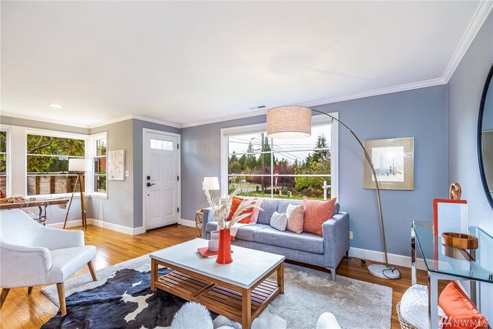 Property Photo: 3803 NE 89th St WA 98115