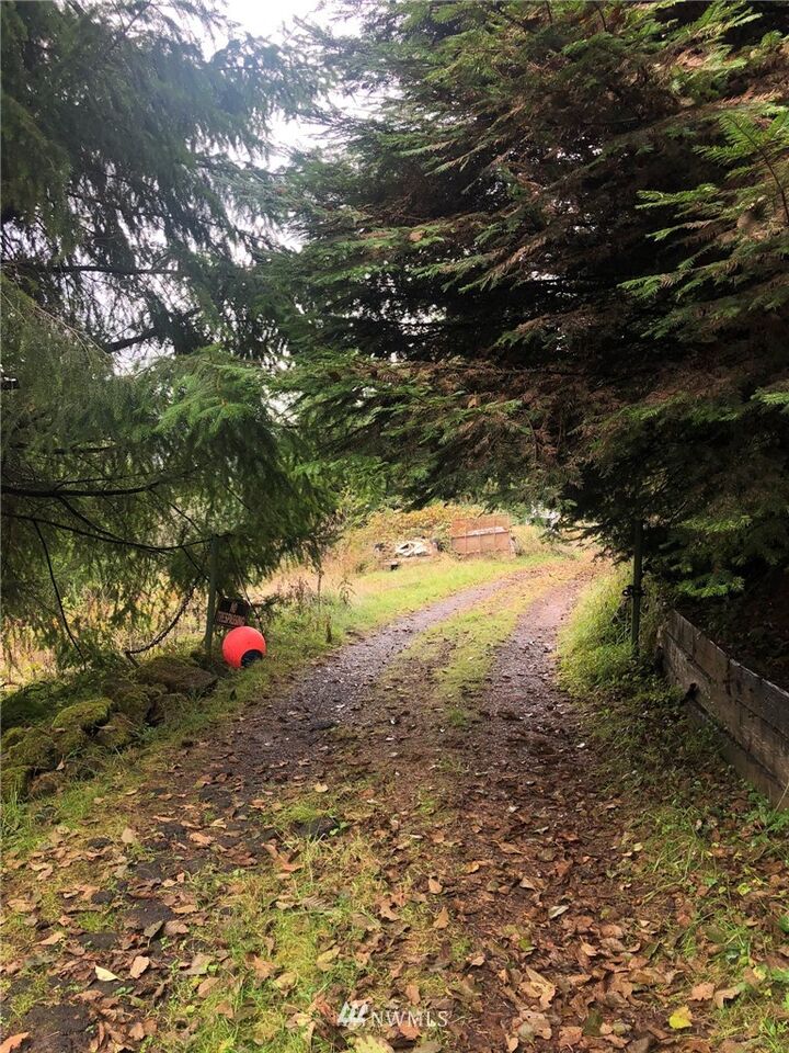 Property Photo: 996 Firlane Road WA 98611