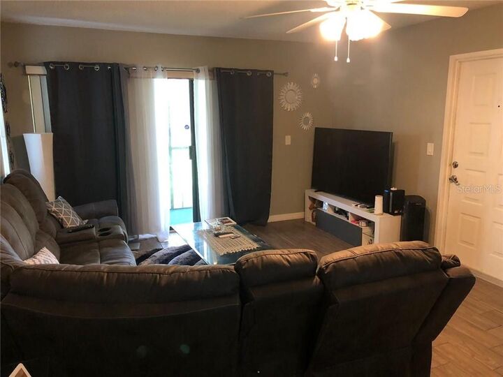Property Photo:  954 Courtyard Lane G2  FL 32825 