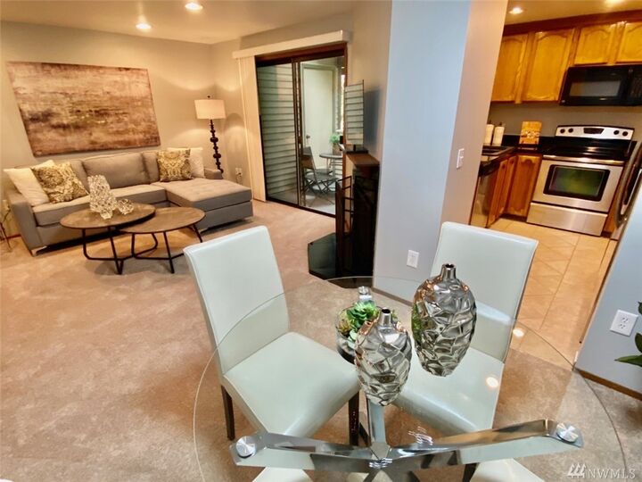 12229 100th Ave NE 206  Kirkland WA 98034 photo