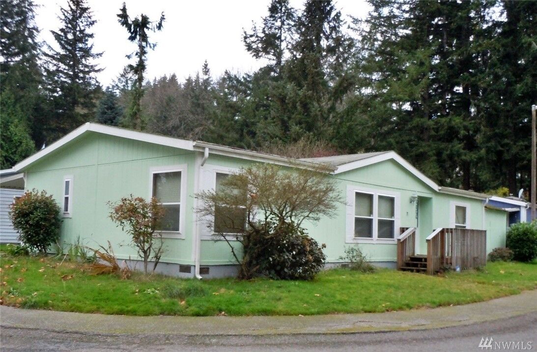 Property Photo:  9100 Steele Creek Lp NE  WA 98311 