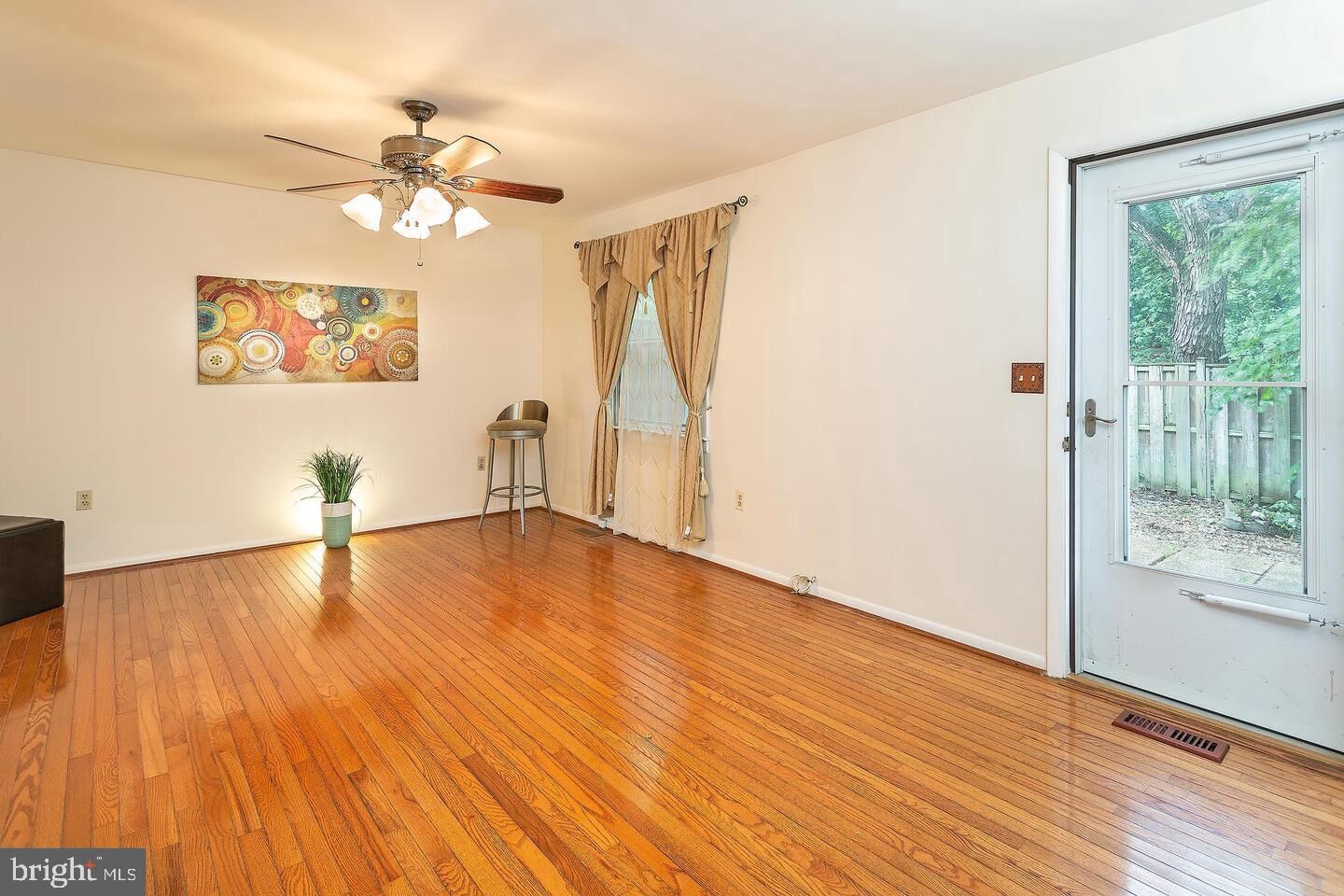 Property Photo:  6351 Hillary Court  VA 22315 