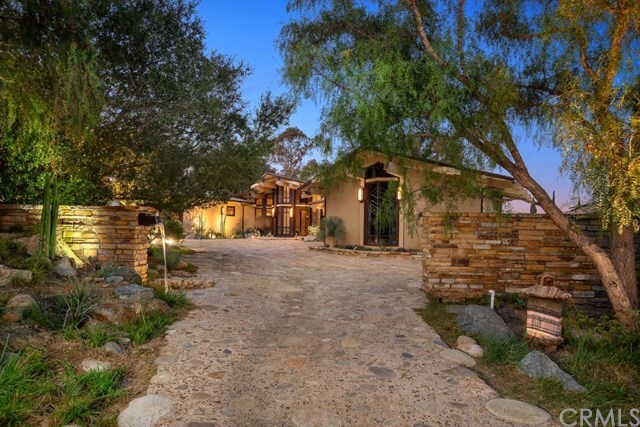 Property Photo: 26391 Calle Roberto CA 92675