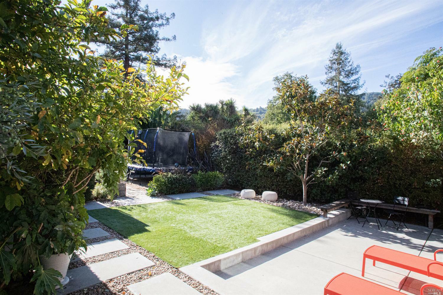 Property Photo:  433 Tamalpais Drive  CA 94925 