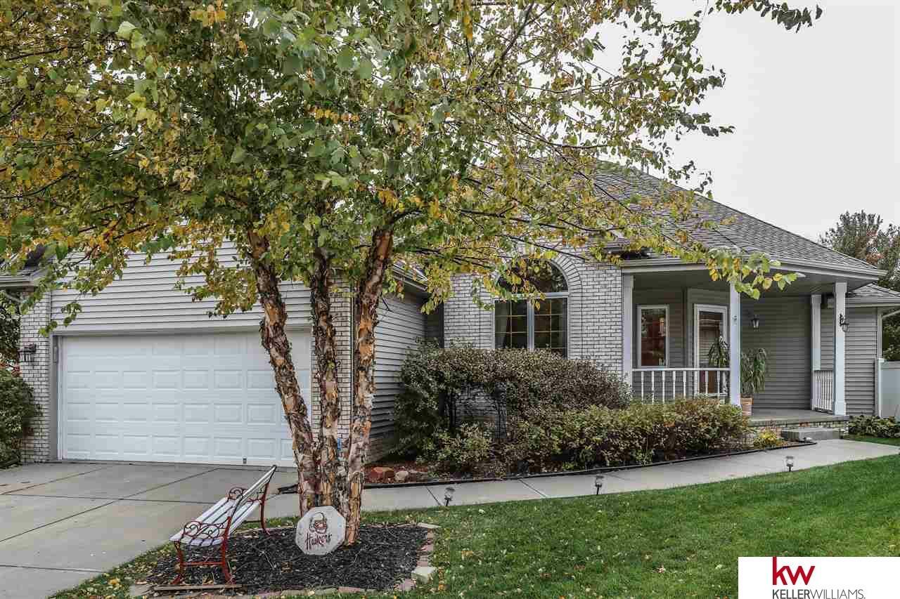 Property Photo:  9822 S 175th  NE 68136-1994 