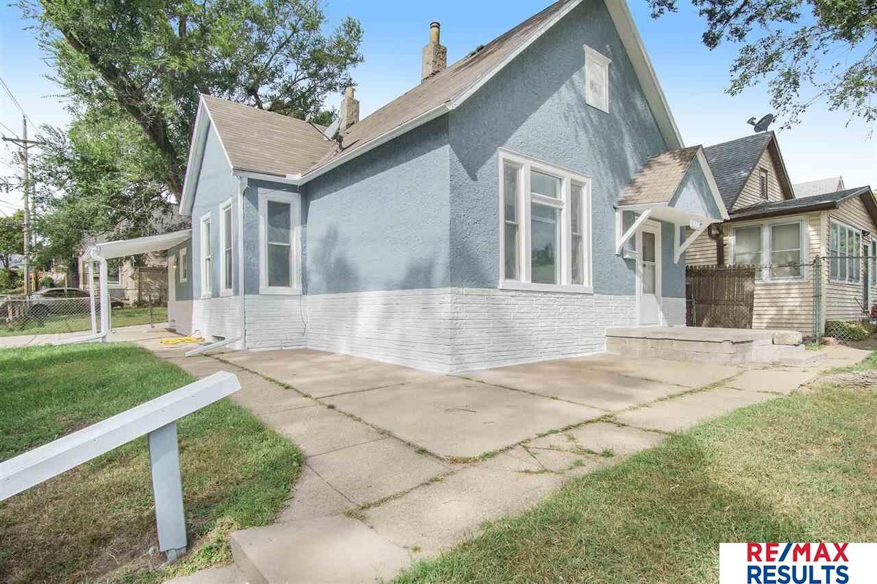 Property Photo:  2618 S 12  NE 68108 